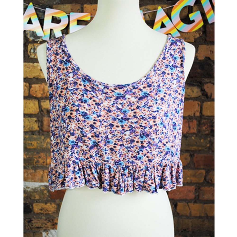 LA HEARTS Ruffle Trim Cropped Tank